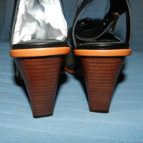 Vince Camuto Woman's Frenela Black Suede Woven Block Heel Shoes NWT - Picture 5 of 11